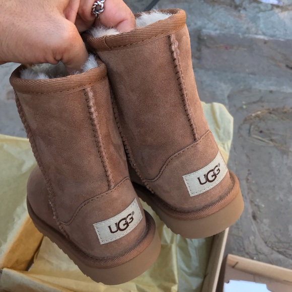 UGG AUTHENTIC CLASSIC CHESTNUT toddler Sz 11 new - Picture 6 of 8